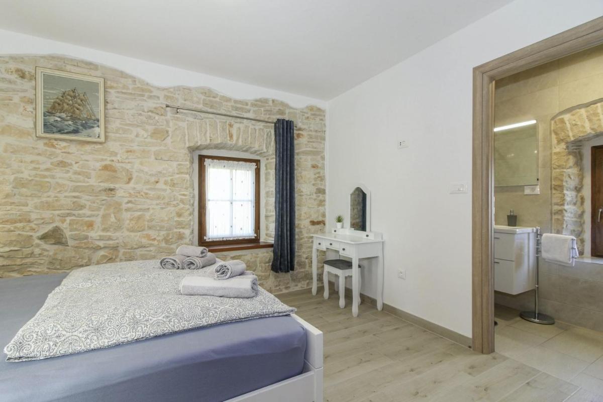 Villa Olea In Barat - Haus Fuer 6-8 Personen Kanfanar Exterior foto