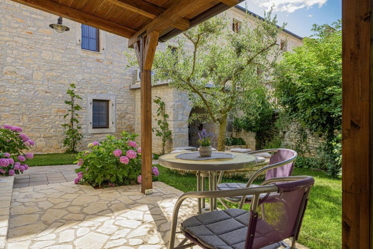 Villa Olea In Barat - Haus Fuer 6-8 Personen Kanfanar Exterior foto