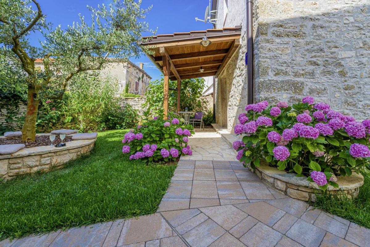 Villa Olea In Barat - Haus Fuer 6-8 Personen Kanfanar Exterior foto